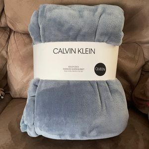 Calvin Klein Over Sized Queen Blanket